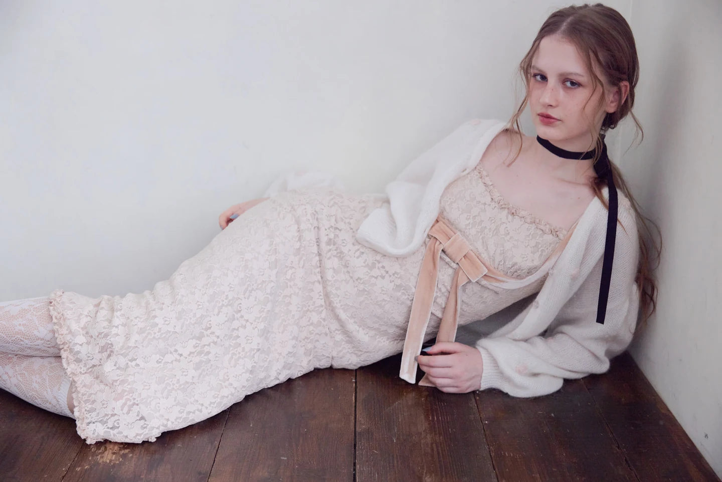 Velvet ribbon lace dress ivory